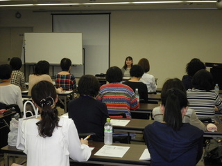 緊張気味の浜都さん.JPG